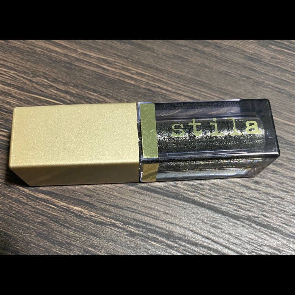 Stila Liquid Eyeshadow - Molten Midnight